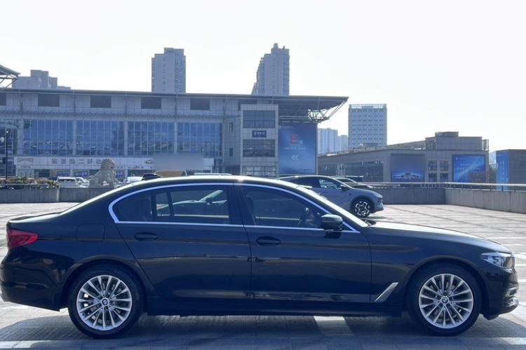 Used BMW 5 Series 2020 525Li Luxury Package