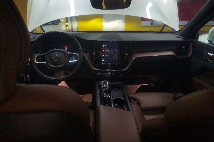 Used Volvo XC60 2022 B5 4x4 Smart Luxury Edition