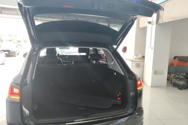 Used Volkswagen Tayron 2023 330TSI Two-Wheel-Drive Luxury Plus Advanced Version Trunk