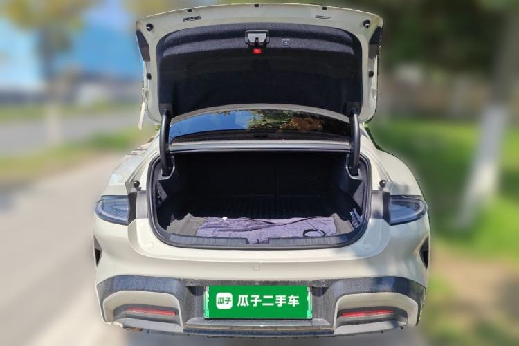 Used Xiaomi Auto SU7 2024 Four-Wheel Drive Ultra-Long Range Advanced Intelligent Driving Max Edition