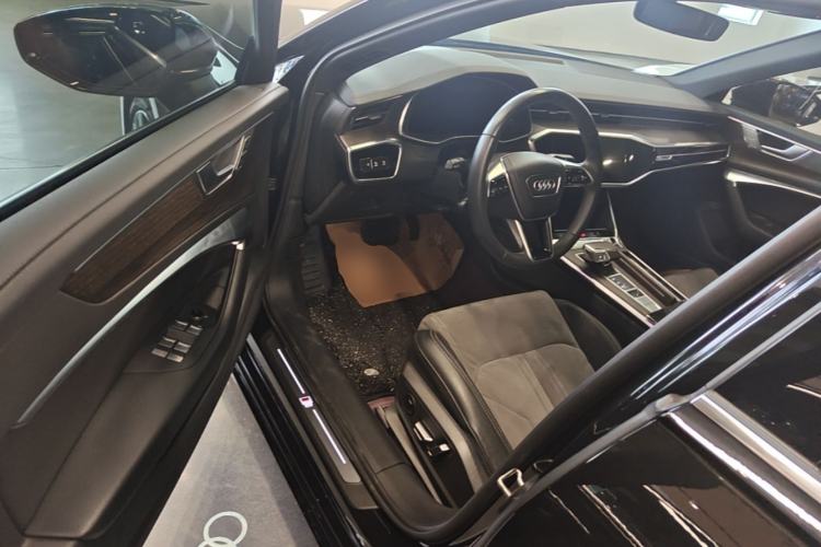 Used Audi A6L 2023 Revised 40 TFSI Luxury Dynamic Edition
