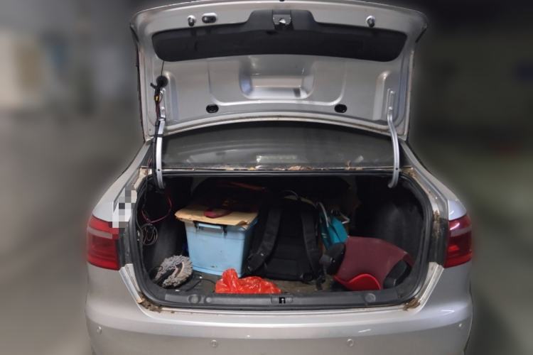 Used Volkswagen Lavida 2013 Revised Classic 1.6L Manual Fashion Edition Trunk