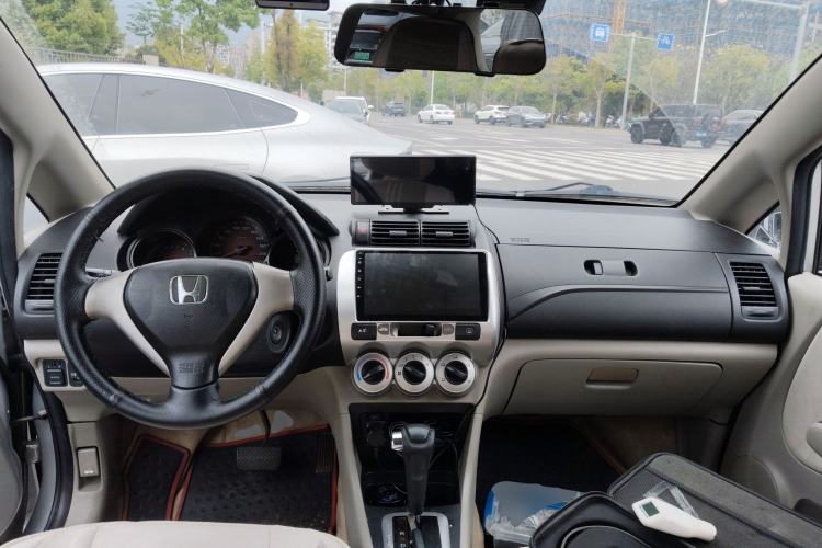 Used Everus S1 2014 1.3L Automatic Comfort Edition
