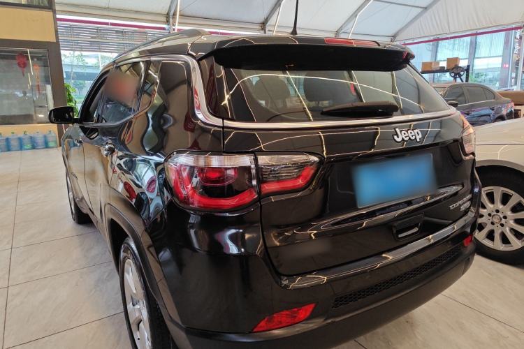 Used Jeep Compass 2017 200T Automatic Family Edition
