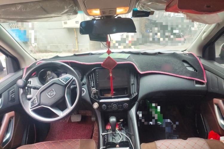 Used JMC Yusheng S350 2016 2.4T Automatic 2WD Diesel Luxury Version with Sunroof 7 Seats
