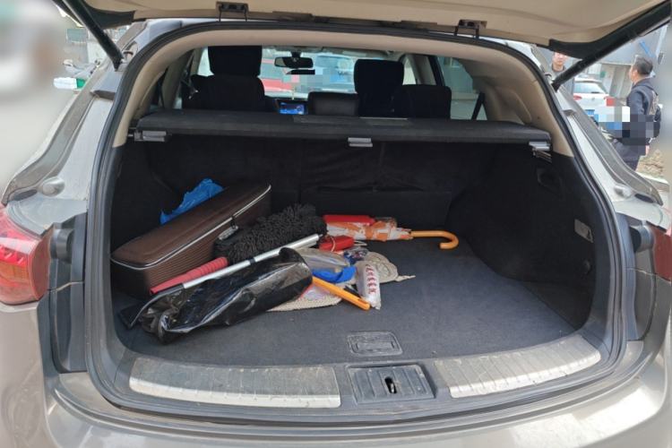 Used Infiniti FX 2011 FX35 Standard Edition Trunk