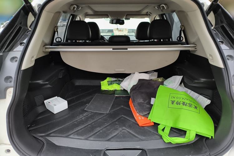 Used Nissan X-Trail 2014 2.5L CVT Luxury Edition 4WD Trunk