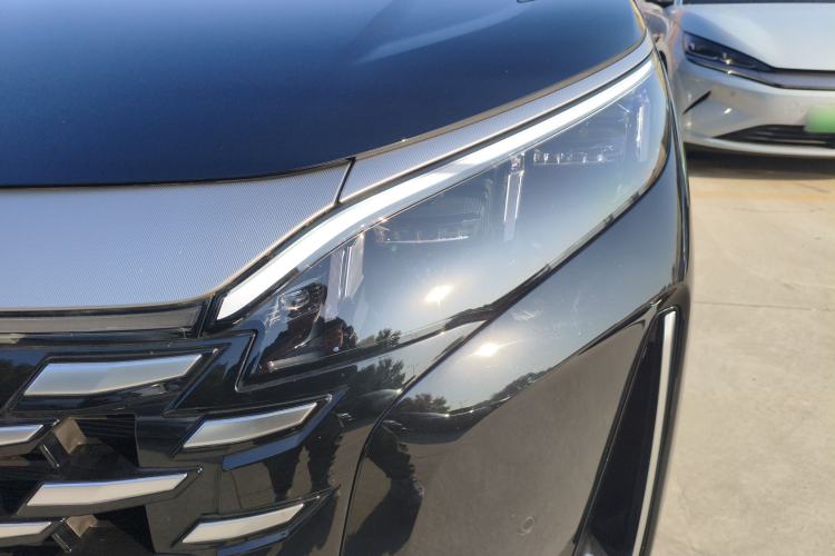 Used BYD Xia 2025 DM-i 1.5T 180km Beyond Edition Left Front Headlight