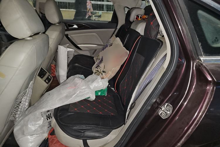 Used Zotye Z700 2016 1.8T Manual Luxury Model Left Rear Seat