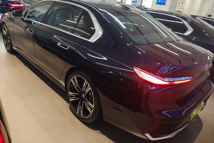 Used BMW 7 Series 2023 740Li Leading Model M Sport Package Rear Left 45 Deg