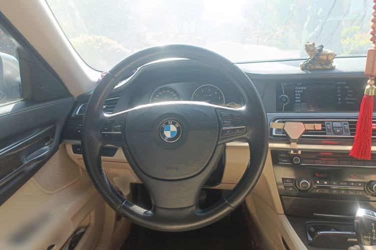Used BMW 7 Series 2009 740Li Luxury Model Steering Wheel