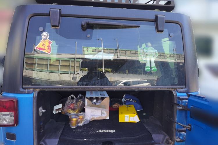 Used Jeep Wrangler 2015 2.8TD Sahara Four-Door Comfort Edition Trunk