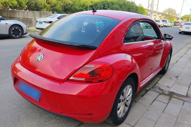 Used Volkswagen Beetle 2015 180TSI model
