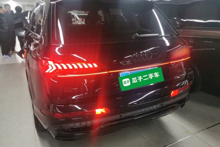 Used Audi Q7 2021 55 TFSI quattro S line Sport model