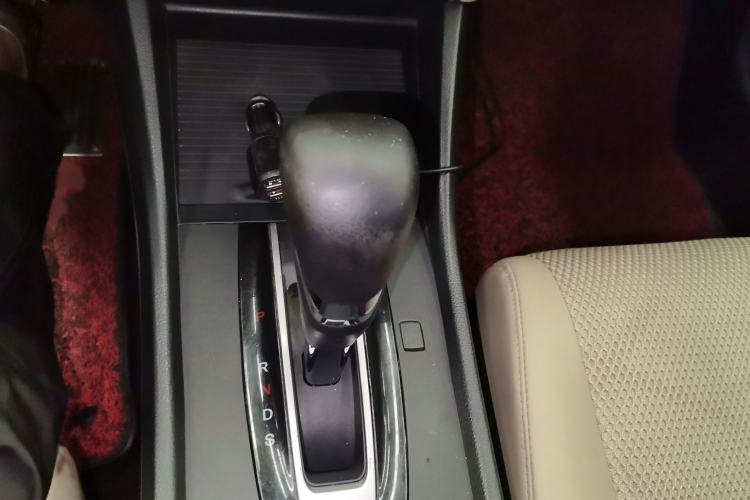 Used Honda Jade 2013 1.8L automatic Comfort version 5 seats