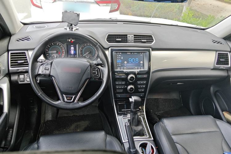 Used Haval H2 2015 1.5T Automatic Two-Wheel Drive Elite Edition