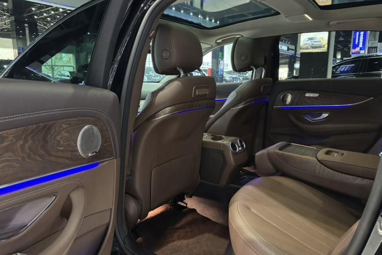 Used Mercedes-Benz E-Class 2019 Facelifted E 300 L Stylish Version
