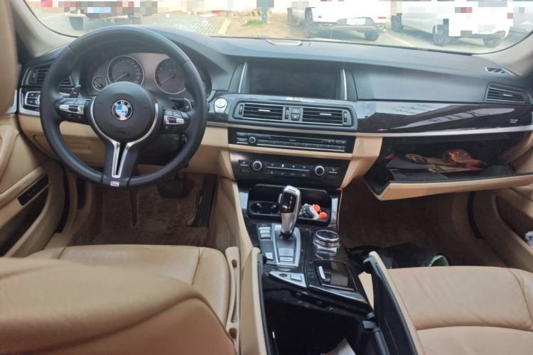 Used BMW 5 Series 2013 525Li Leading Model
