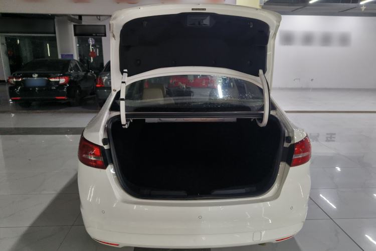 Used Ford Escort 2015 1.5L Automatic Fashion Model
