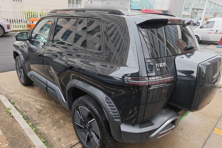 Used Formula Leopard Titanium 3 2025 501KM All-Wheel Drive Intelligent Driving Ultra Version Exterior 2