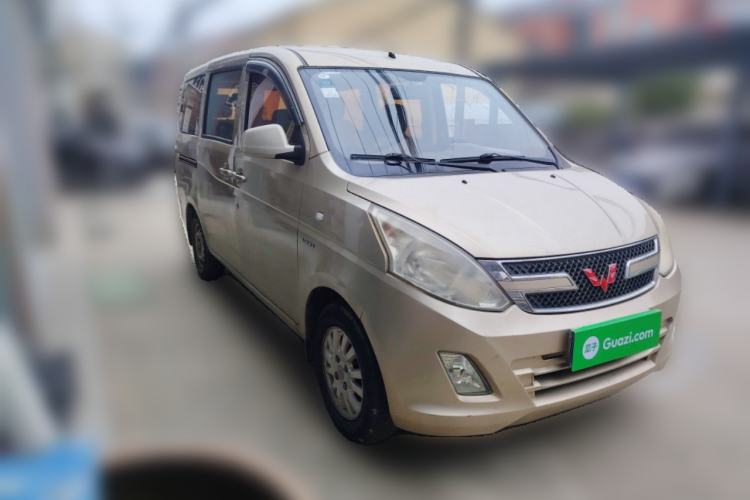 Used Wuling Rongguang V 2016 1.5L Standard Version Front Right 45 Deg
