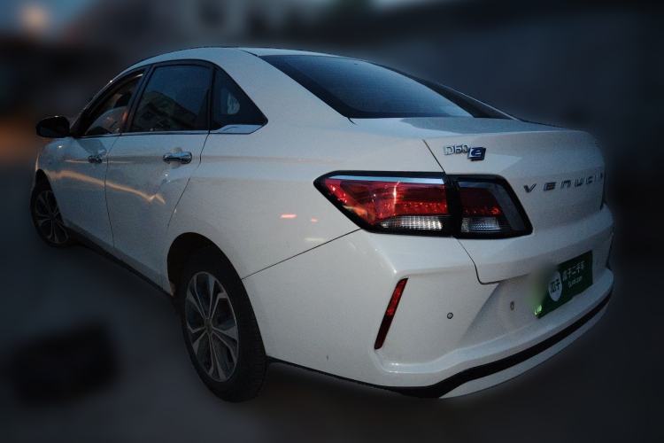 Used Venucia D60EV 2020 Standard Range Comfort Edition
