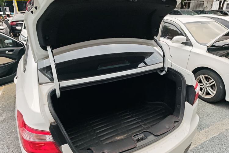 Used Changan Alsvin V7 2015 1.6L Manual Enjoyment Model China V Standard
