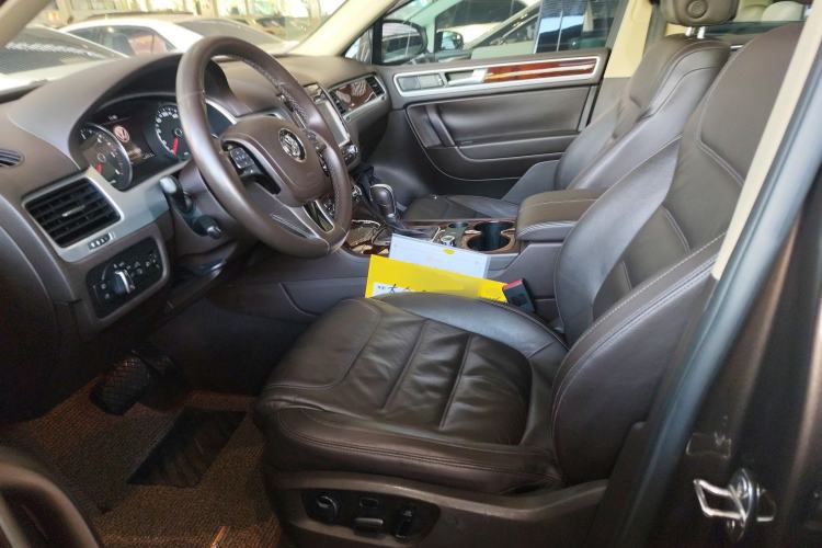 Used Volkswagen Touareg 2015 3.0 TDI Diesel Standard Model
