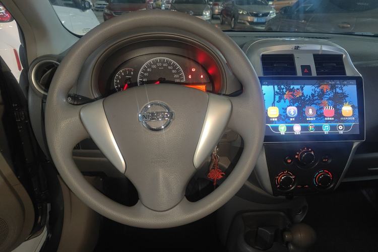 Used Nissan Sunny 2015 1.5XE CVT Comfort Edition Steering Wheel