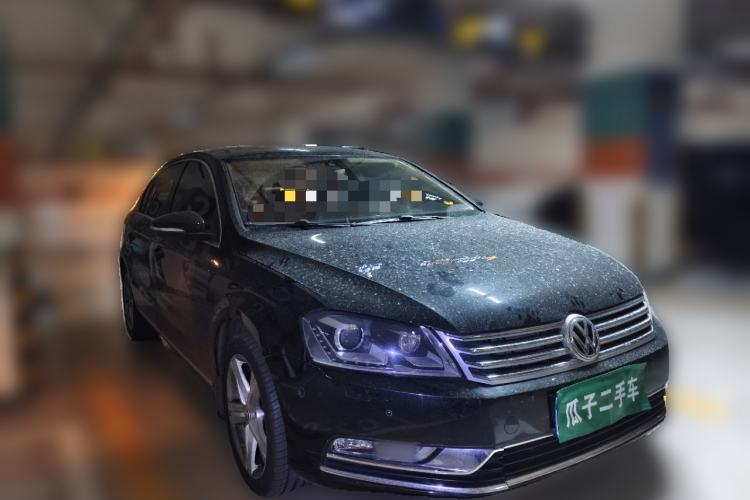 Used Volkswagen Magotan 2015 Revised Version 2.0 TSI Prestige Edition Front Right 45 Deg