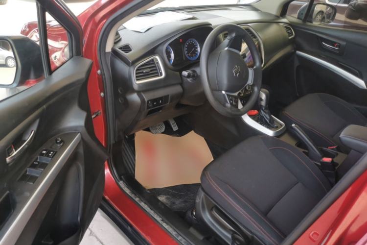 Used Suzuki S-Cross 2015 1.6L CVT Two-Wheel Drive Entry-Level Trim Driver Seat