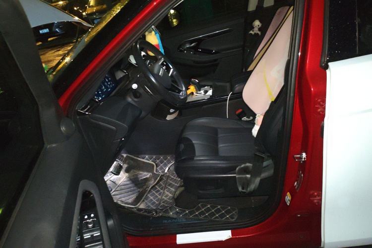 Used Land Rover Range Evoque 2021 Range Rover Velar 249 PS R-Dynamic S Performance Edition Left Front Seat