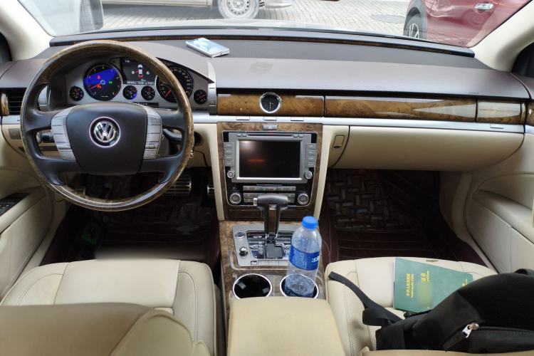 Used Volkswagen Phaeton 2011 3.6L V6 5-Seater Extended Comfort Version
