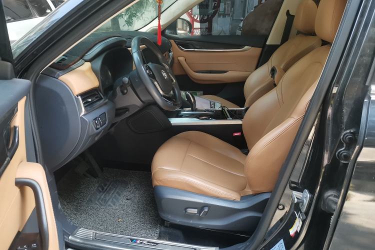 Used Brilliance V7 2018 280T DCT Luxury Model 5 Seats Driver Seat