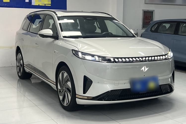 Used Dongfeng eπ eπ008 2024 210Max Range-Extended Version 6 Seats