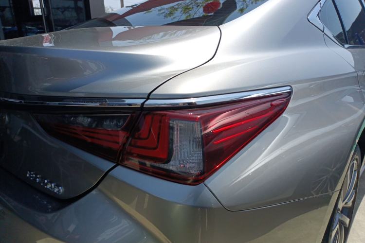 Used Lexus ES 2020 200 Excellence Edition
