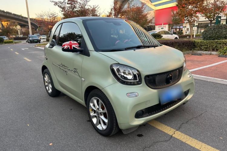 Used smart fortwo 2015 1.0L 52 kW hardtop Dynamic version