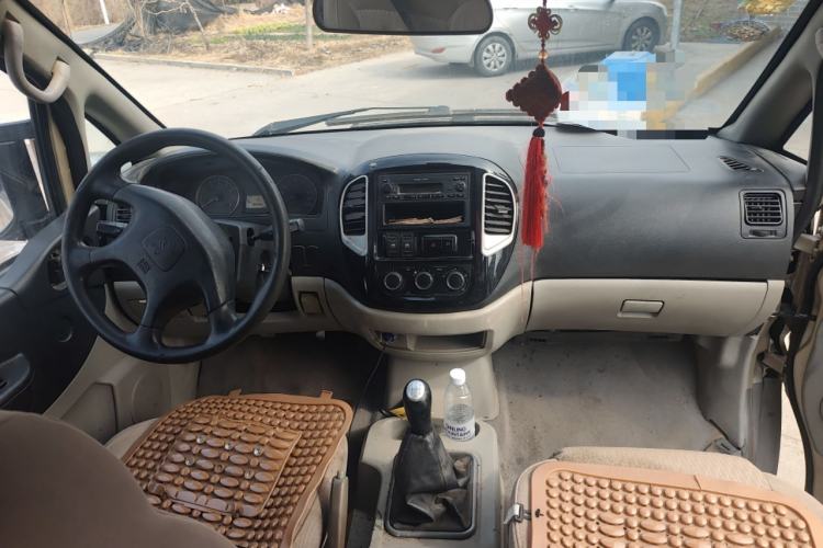 Used FORTHING Lingzhi 2016 M3L 1.6L 7-Seater Comfort Model Center Console