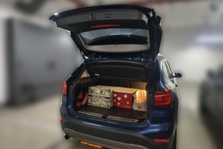 Used BMW X1 2018 sDrive20Li Leading Model Trunk