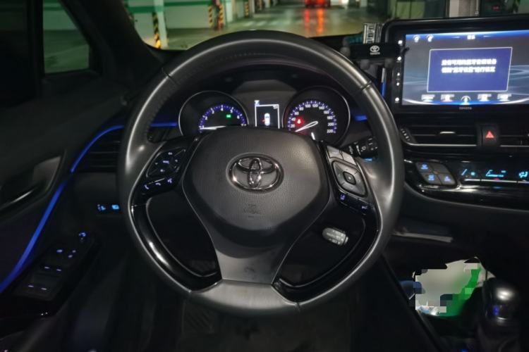 Used Toyota IZOA 2018 2.0L Yichi Version China VI Standard