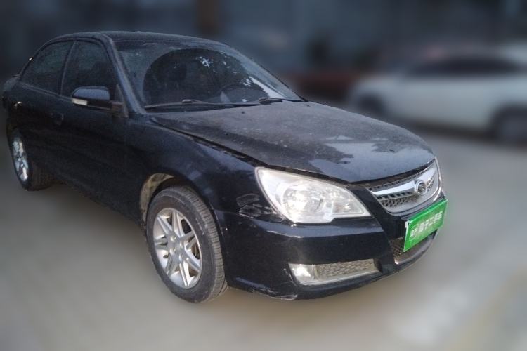 Used Soueast V3 Lingyue 2011 1.5L Manual Upgrade Edition Front Right 45 Deg