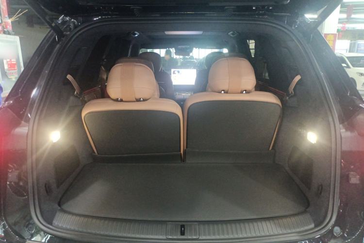 Used ONVO Luxeed L90 2025 Model—Max Six-Seater Version