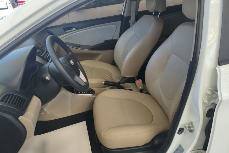 Used Hyundai Verna (older generation) 2016 1.4L Automatic Smart GLS Left Front Seat