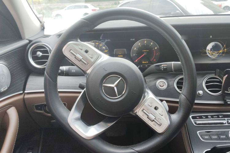 Used Mercedes-Benz E-Class 2019 Restyled E 300 L Sport Luxury Edition Steering Wheel