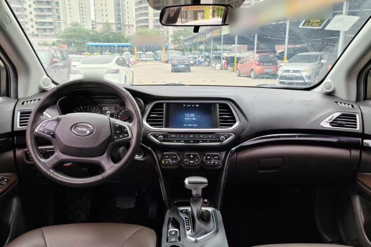 Used GAC Trumpchi GS4 2017 235T Automatic Two-Wheel Drive Luxury Smart Connectivity Version Interior 3