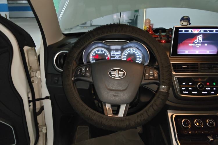 Used Bestune X40 2019 1.6L Automatic Luxury Edition China VI
