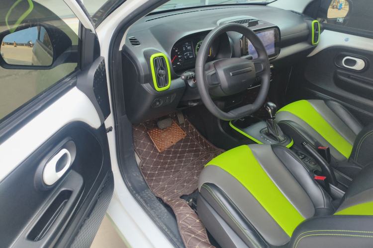 Used Roewe Clever 2021 302 km New Four-Seater Super-Efficient Version Driver Seat