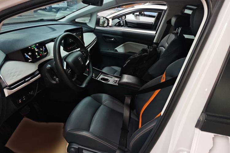 Used Bestune NAT 2023 PRO Comfortable Travel Battery-Swap Version 401km Left Front Seat