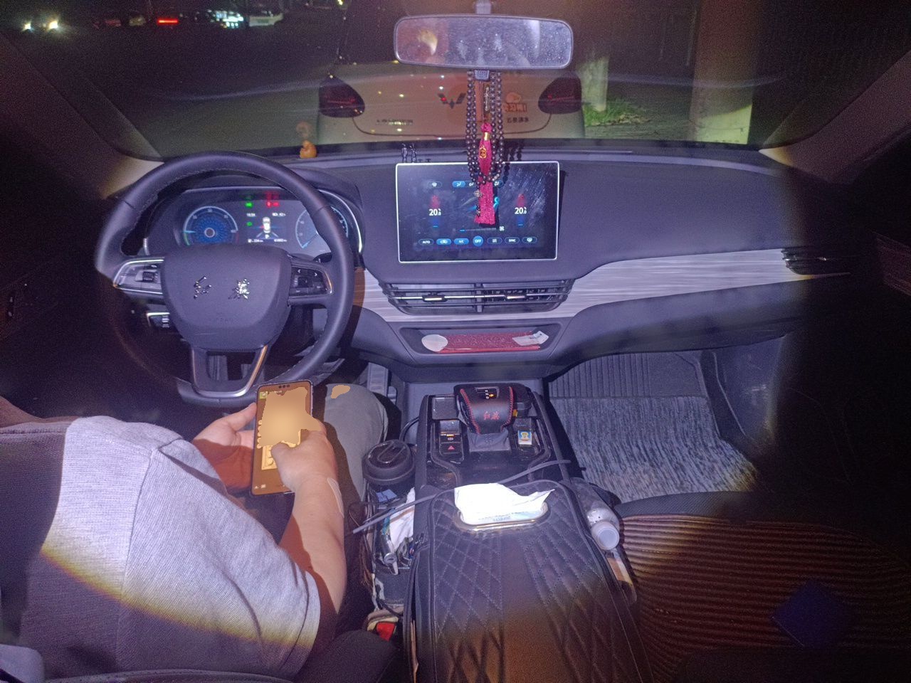 Hongqi E-QM5 2024 610 km PLUS — снимка 9