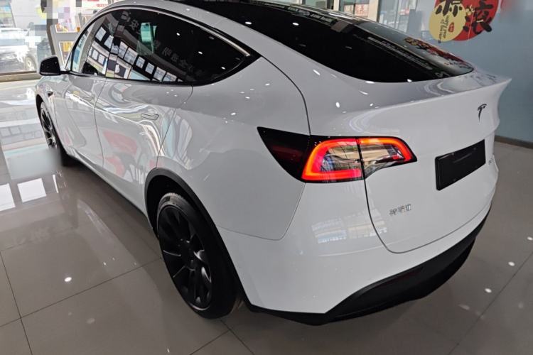 Used Tesla Model Y 2021 Long-Range All-Wheel-Drive Version 3D7